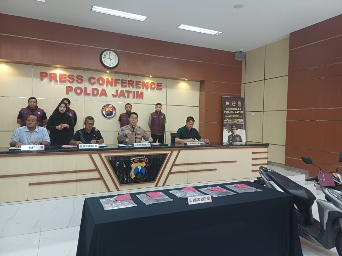 Dua Warga Sidoarjo Peracik Bubuk Peledak Ditangkap, Berusaha Buang Barang Bukti ke Sungai 1 bubuk peledak