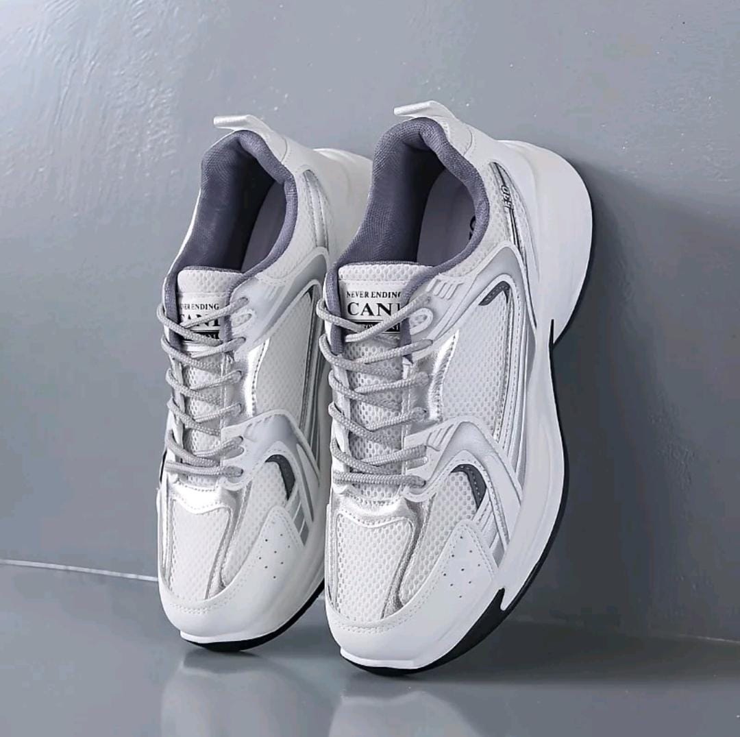 5 Brand Sepatu Lokal Alternatif Pengganti New Balance, Cocok untuk Hari Raya Idul Fitri! 3 Brand Sepatu Lokal