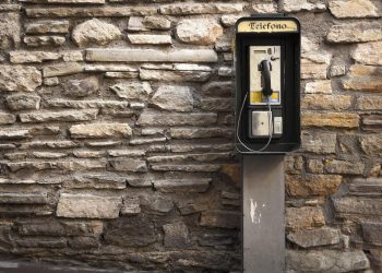 Panggilan Telepon Pertama Kali
