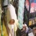 Perempuan bermasker di Pasuruan.