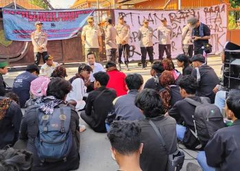 Mahasiswa Mojokerto.
