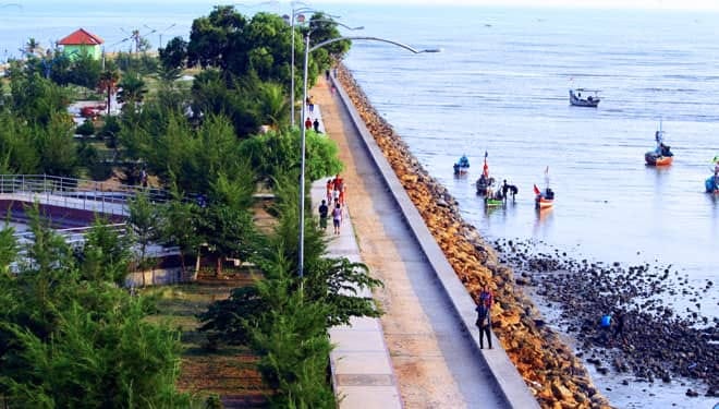 Jelajahi 5 Wisata Pantai di Tuban, Nikmati Indahnya Senja hingga Seru Main ATV 2 Wisata pantai Tuban.