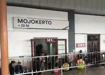 Stasiun Mojokerto.