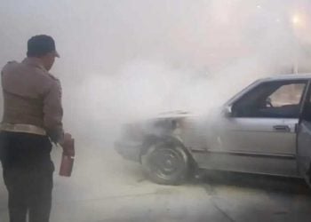 Mobil pemudik terbakar.