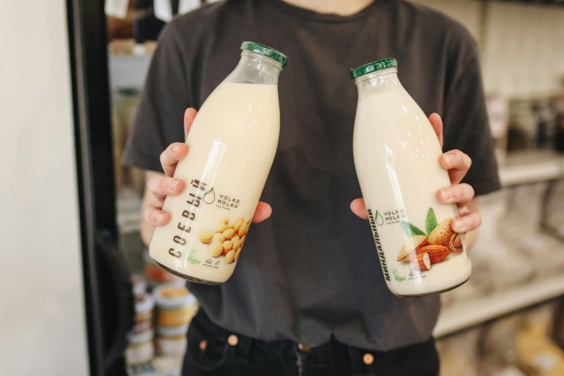 Tujuh Rekomendasi Alternatif Susu Sapi untuk Lactose Intolerant! 1 lactose intolerant