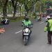 Ribuan Ojol di Surabaya Turun Jalan Gelar Aksi Demo, Ini Tuntutannya 8 Ojol di Surabaya