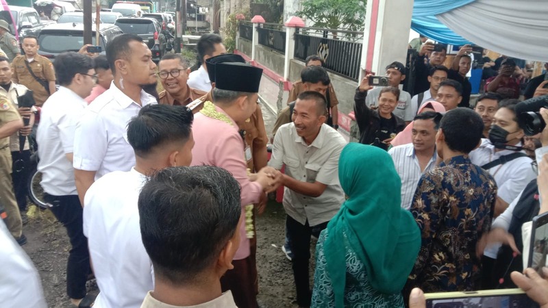 Kunjungi Desa Lampeji, Gus Fawait Tegaskan Pembangunan Jember Tak Boleh Didominasi Para Elite 2 Bupati Gus Fawait.