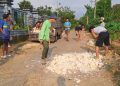 Jalan rusak di Tuban.