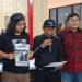 Keluarga korban Tragedi Kanjuruhan.