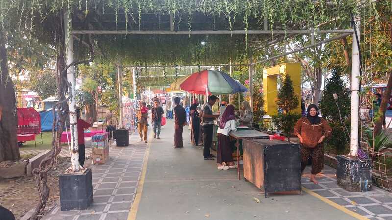 Hari Jadi Ke-280 Kabupaten Probolinggo, Ratusan UMKM Panen Cuan Jadi Ajang Promosi Produk Lokal 3 Hari Jadi ke-280 Kabupaten Probolinggo.
