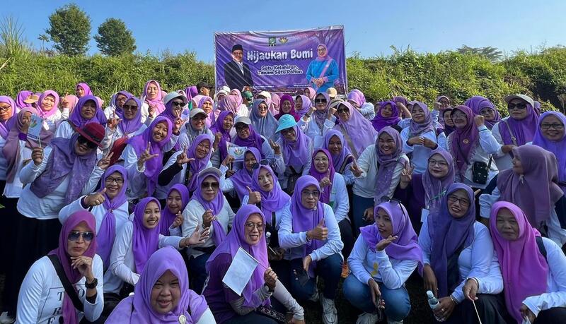 DPP Perempuan Bangsa bareng 2.500 Peserta Tanam Pohon “Hijaukan Bangsa” di Malang 2 DPP Perempuan Bangsa di Malang.