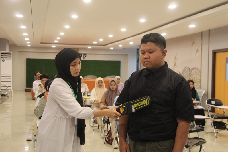 UNEJ Fasilitasi Peserta Disabilitas di SNBT 2026, Total 13.311 Orang Ikuti UTBK 3 Peserta disabilitas di UNEJ.