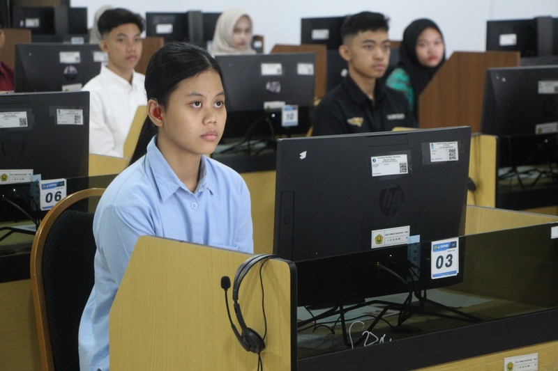 UNEJ Fasilitasi Peserta Disabilitas di SNBT 2026, Total 13.311 Orang Ikuti UTBK 4 Peserta disabilitas di UNEJ 2026.