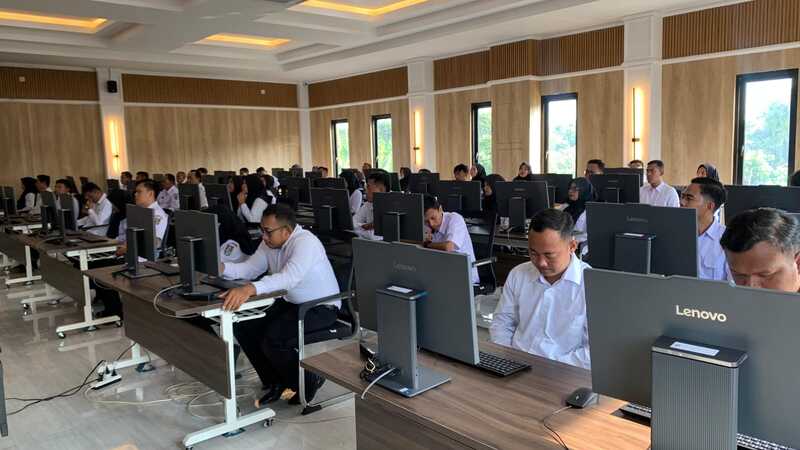 693 PPPK Paruh Waktu di Tuban Ikuti Ujikom, Pemkab Petakan Kompetensi untuk Evaluasi Kinerja 1 PPPK Paruh Waktu di Tuban.
