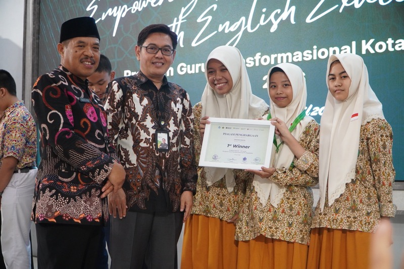 30 Guru Surabaya Lulus Program Guru Transformasional, Pegadaian Komitmen Kuat Dorong Peningkatan Kualitas Pendidikan 2 Program Guru Transformasional Surabaya.