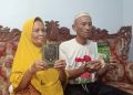 Penjual kerupuk di Jombang.