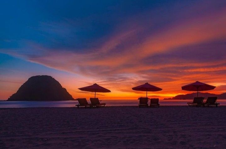 Jelajahi Ujung Timur Jawa: 5 Destinasi Ikonik di Banyuwangi Ini Tak Pernah Luntur Pesonanya 5 Rekomendasi destinasi ikonik di Banyuwangi.
