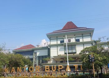 Perbaikan lobi kantor bupati