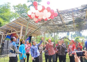 Festival Egrang Tanoker