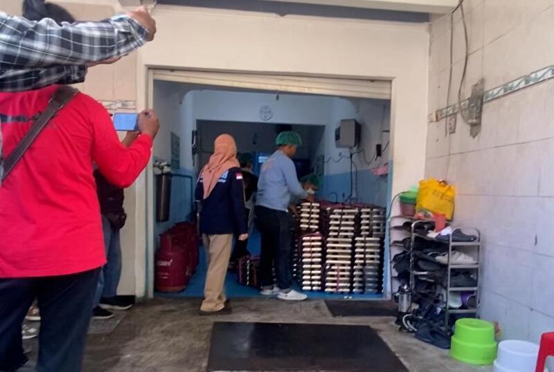 Siswa di Surabaya keracunan MBG.