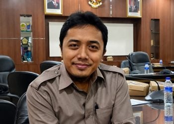 Gaji Nakes ratusan ribu