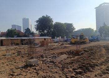 DPRD Surabaya.