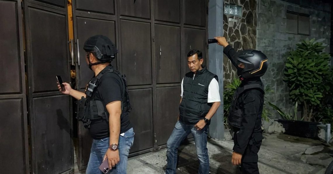 Rumah Bos Debt Collector di Probolinggo Dibondet, Ledakan Keras Gegerkan Warga 1 Rumah bos debt collector