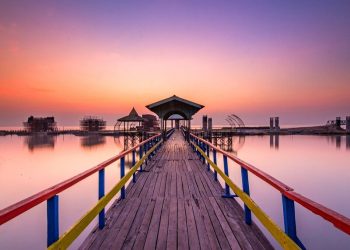 Destinasi wisata keluarga di Surabaya.