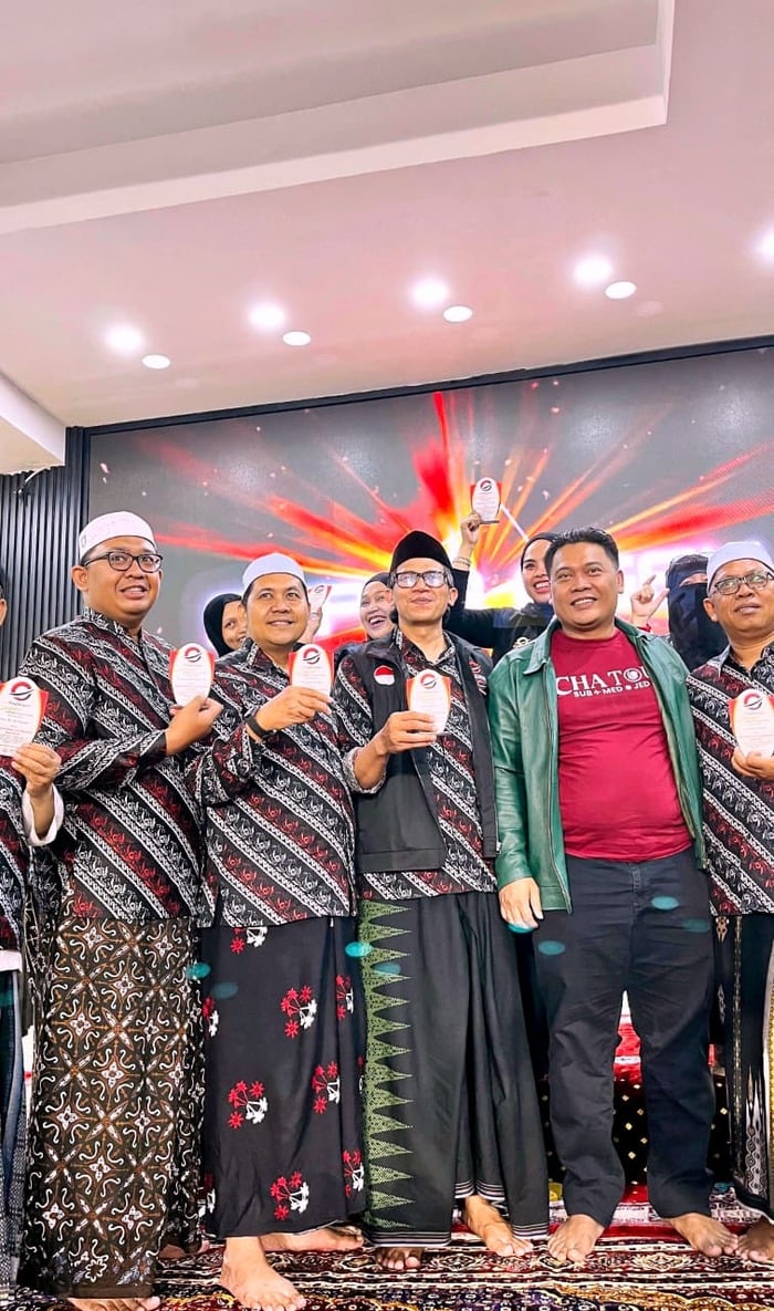 Biya Agus, Magister Fisika yang Viral di TikTok Berkat Pembahasan soal Rezeki bersama Chatour Travel 3 Biya Agus Chatour Travel Gresik.