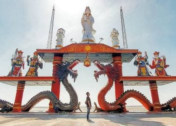 Destinasi populer Surabaya.