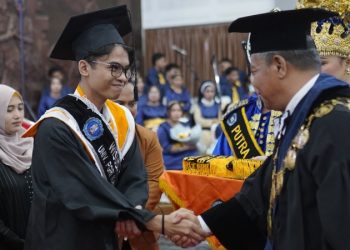 Wisudawan Unikama.