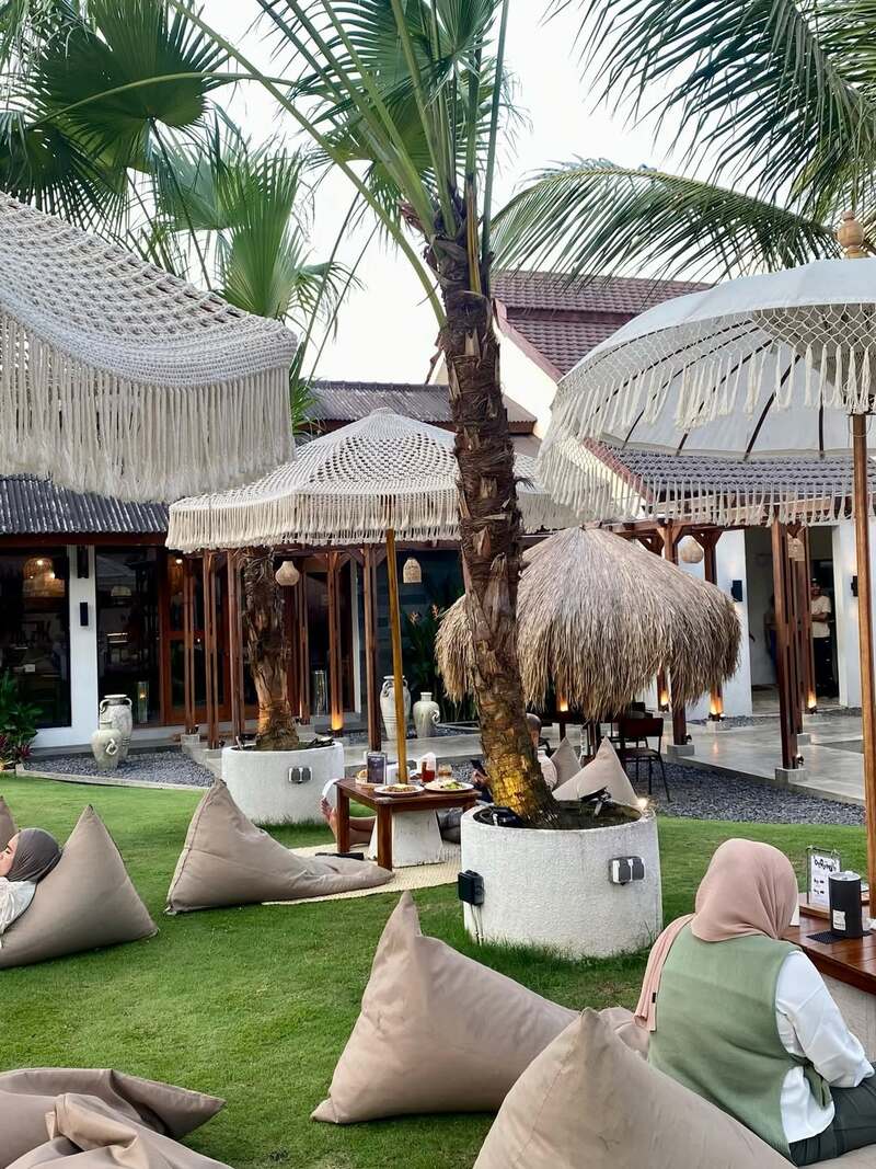5 Cafe Outdoor Terbaru 2026 yang Lagi Hits dan Nyaman buat Santai di Malang 5 Cafe outdoor terbaru 2026 Malang.