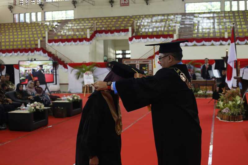Polije Kukuhkan Guru Besar Ternak Puyuh, Soroti Potensi Protein Murah 2 Guru besar Polije.