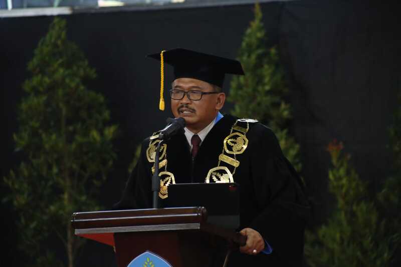 Polije Kukuhkan Guru Besar Ternak Puyuh, Soroti Potensi Protein Murah 3 Guru besar Polije Jember.
