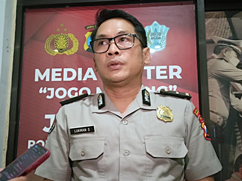 Perkosa di Malang.