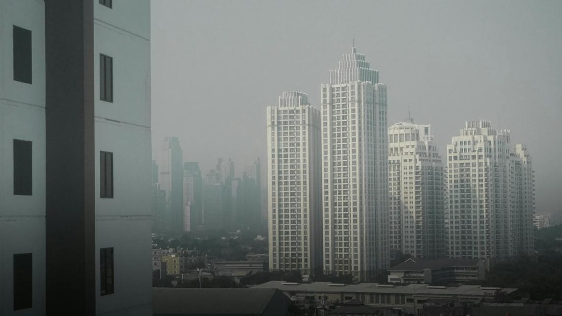 Waspada! Cuaca Peralihan Jatim: Cerah Siang Hari, Kabut dan Asap Mengganggu 1 Jatim