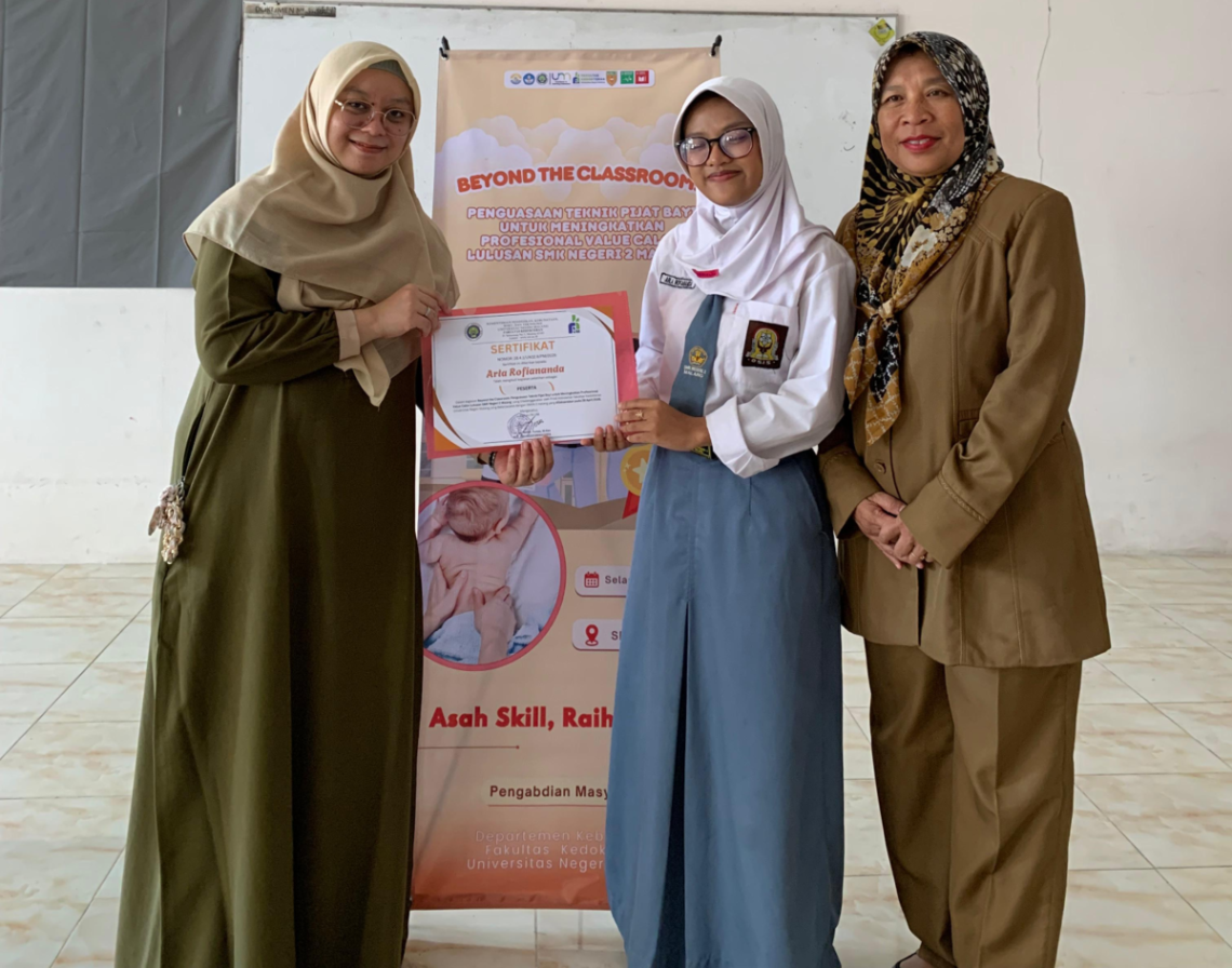 Teknik pijat bayi.