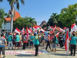 Shuttle Wisata Tuban Diprotes, Ratusan Tukang Becak dan PKL Geruduk DPRD 2 Shuttle Wisata Tuban