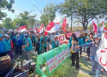 Shuttle Wisata Tuban