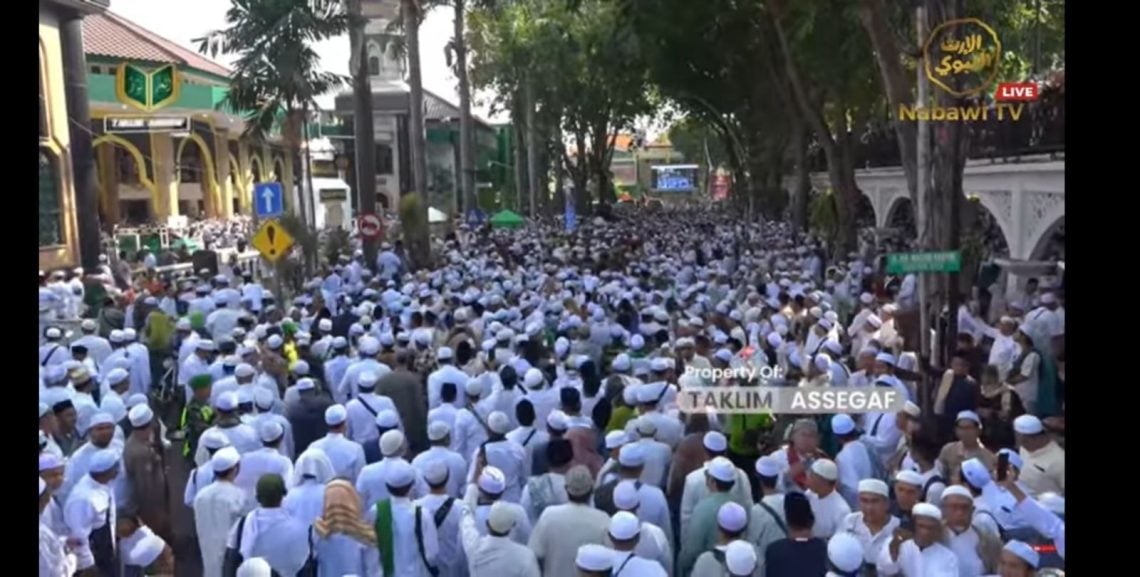 Haul Habib Abu Bakar Gresik, Saat Ribuan Orang dari Dalam dan Luar Negeri Memohon Ampunan dan Mengharapkan Rahmat Allah SWT 1 Gresik