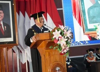 Sandang Gelar Profesor, LLDIKTI Jatim Dorong Rektor Unikama Perkuat Inovasi dan Mutu Pendidikan Tinggi di Jawa Timur 4 Rektor Unikama.