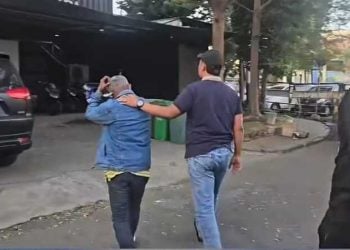 Pria di Surabaya Ditangkap Nekat Curi Rambu Lalu Lintas Depan Kantor Polisi, Sempat Kabur ke Lamongan 1 Rambu lalu lintas.