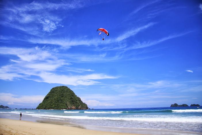 Pulau Merah Banyuwangi: Fenomena Pasir Merah Cuma Ada 2 kali Sehari 1 Pulau Merah Banyuwangi
