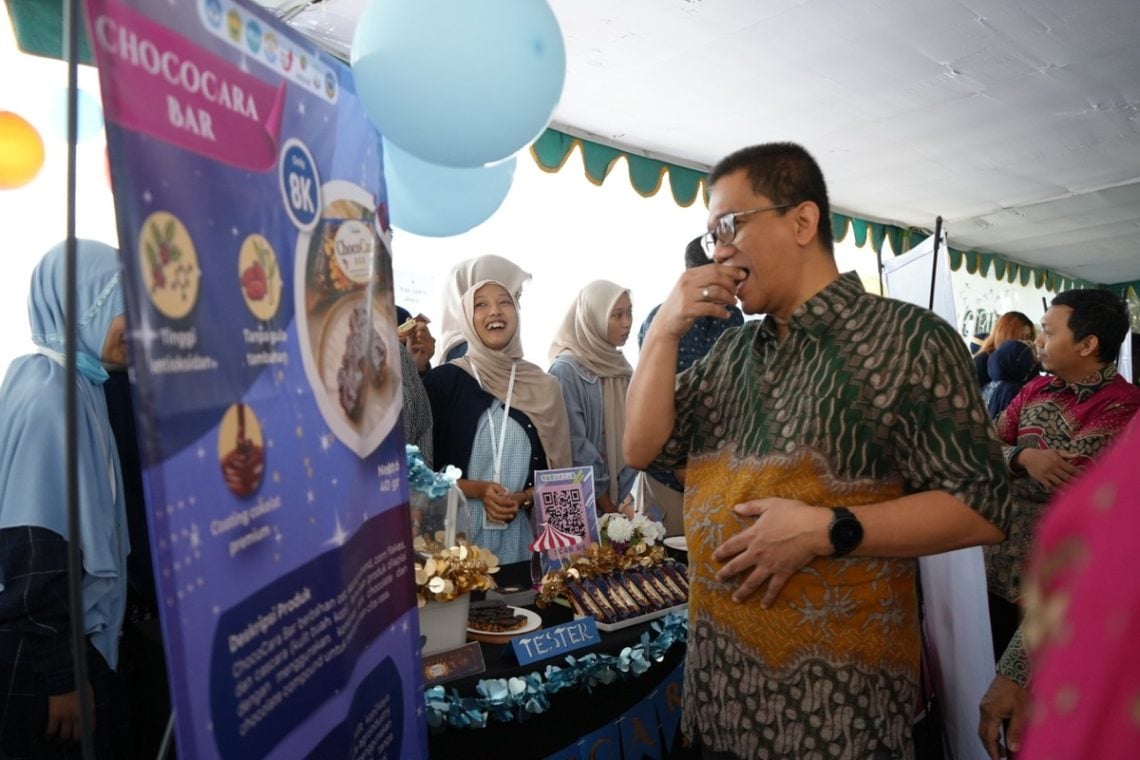 Mahasiswa UNEJ Sulap Limbah Kulit Kopi Jadi Snack Bar Kaya Antioksidan 1 UNEJ