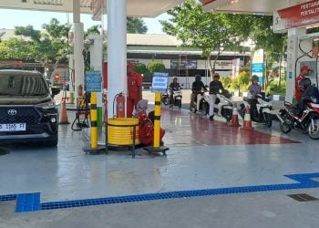 BBM Naik, Pertalite di Sejumlah SPBU Tuban Kosong Sejak Malam 7 BBM