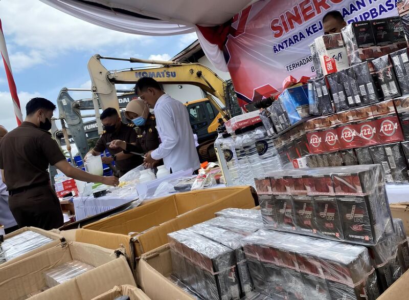 Peredaran Rokok Ilegal di Blitar hingga Trenggalek Picu Kerugian Negara Rp1,21 Miliar 1 Rokok ilegal di Blitar.