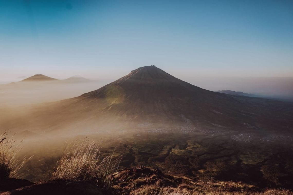 Gunung Jawa Timur Pemula Wajib Daki: View Oke, Track Nggak Nyiksa 1 Gunung Jawa Timur.