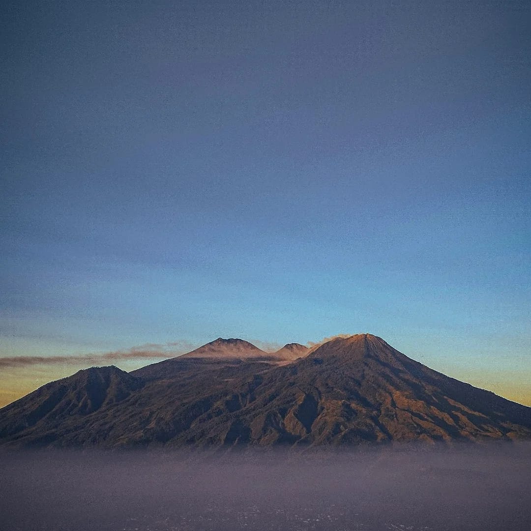 Gunung Jawa Timur Pemula Wajib Daki: View Oke, Track Nggak Nyiksa 3 Gunung Jawa Timur pemula.