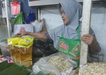 DPRD Surabaya.