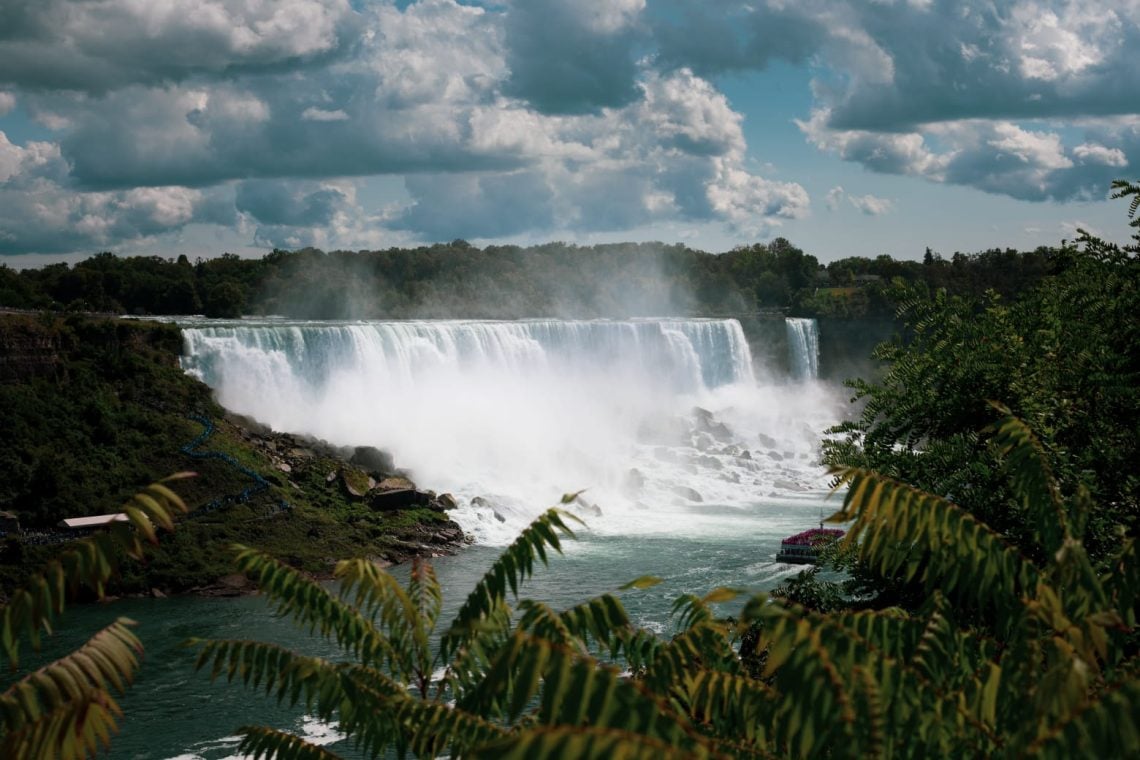5 Air Terjun Jawa Timur yang Airnya Sebiru Tosca, Lokasinya di Mana Saja? 1 Air terjun Jawa Timur